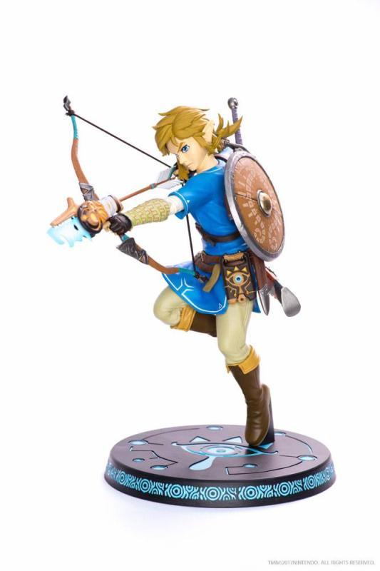 The Legend of Zelda Breath of the Wild PVC Statue Link 25 cm 1