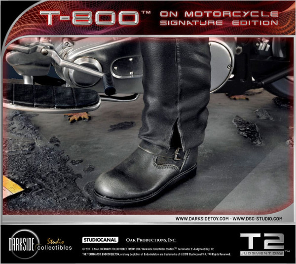 Terminator 2 Statue T-800 On Motorcycle Limited Signature Edition 70 cm 10