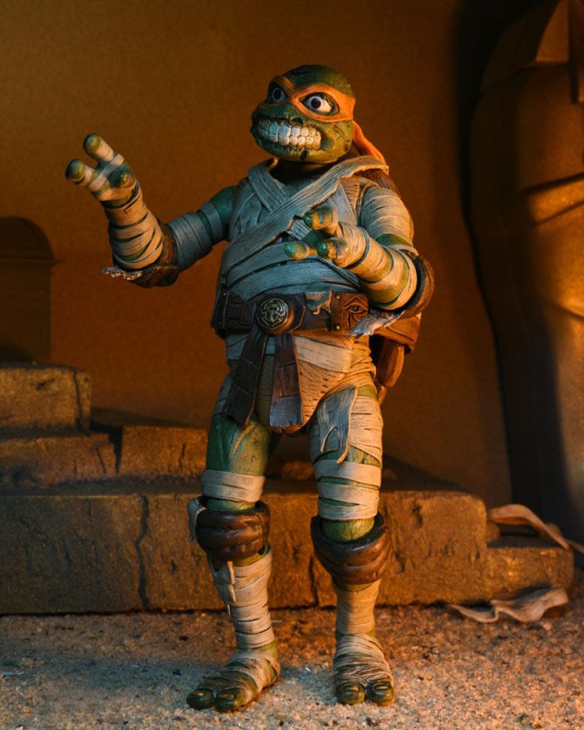 Universal Monsters x Teenage Mutant Ninja Turtles Action Figure Ultimate Michelangelo as The Mummy 1 2