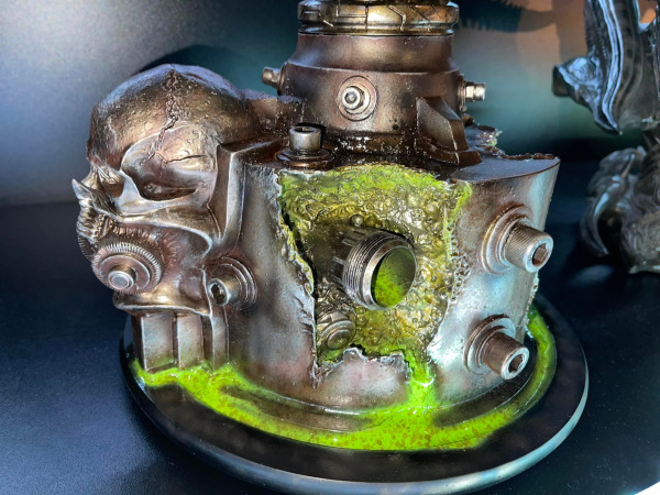 Predator trophy head with spear 2