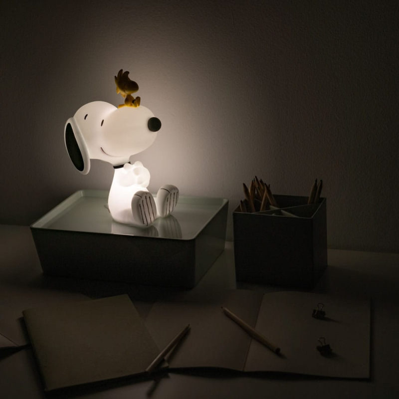Peanuts Lamp with USB-C Snoopy 6