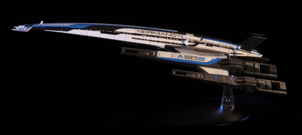 Mass Effect Die-Cast Normandy SR-2 22 cm 5