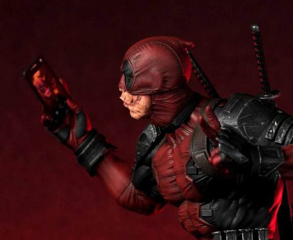 Marvel Comics PrototypeZ Statue 1/6 Deadpool by Erick Sosa 46 cm