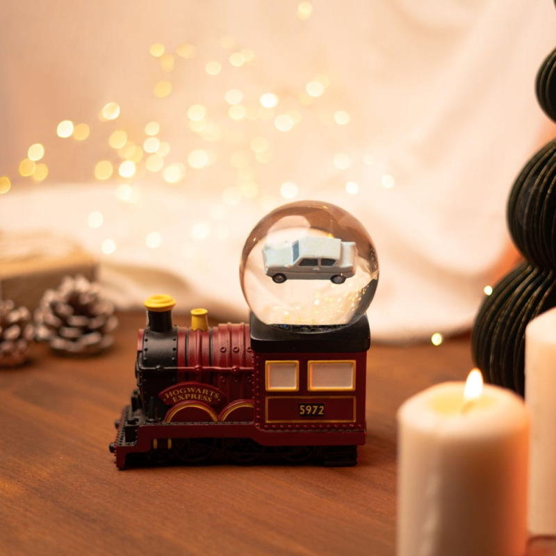 Harry Potter Snow Globe 3