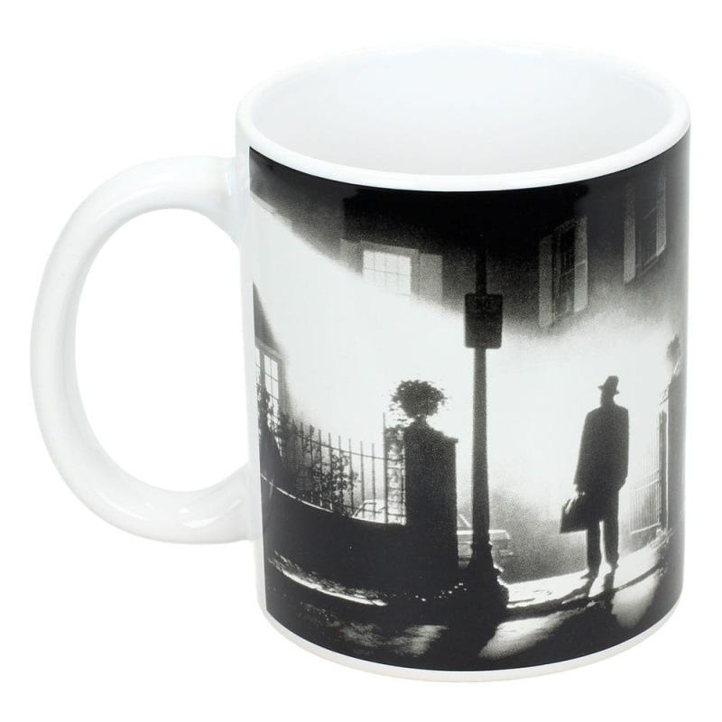 he Exorcist Gift Set Mug & Keyring Poster Print Black & White 2