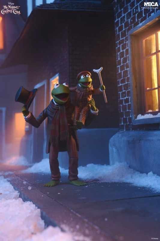 The Muppet Christmas Carol Ultimate Action Figures 2-Pack Kermit as Bob Cratchit & Robin as Tiny Tim 3