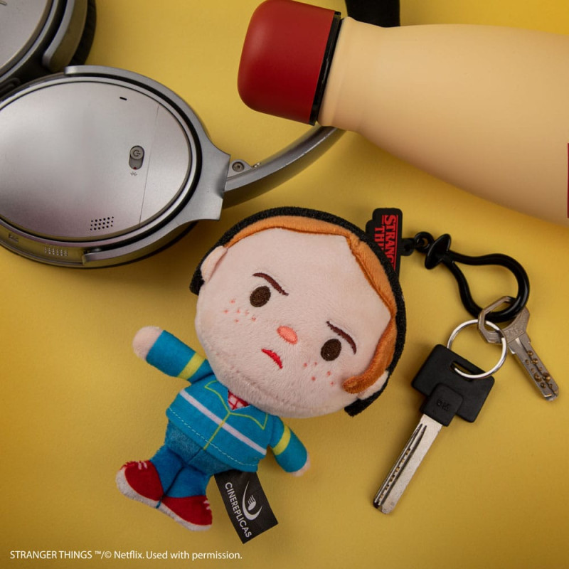 Stranger Things: Max Mayfield Plush Keychain 1
