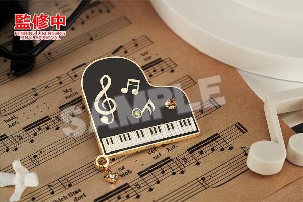 Your Lie in April Brooch Piano 7 cm