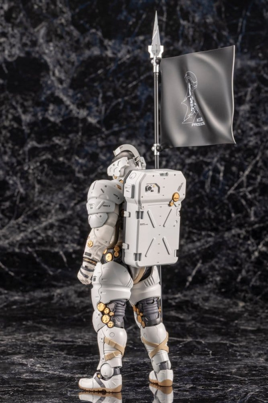 Kojima Productions Plastic Model Kit Ludens 19 cm 2