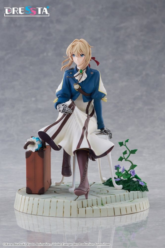 Violet Evergarden Dressta PVC Figure Violet Evergarden 17 cm 1