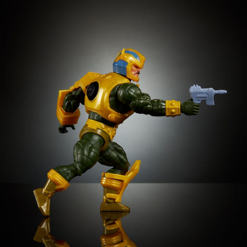 Masters of the Universe x Transformers Action Figure Bumblebee Armor Man-At-Arms heo European Exclus 5