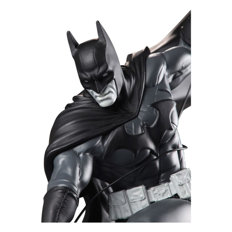 DC Direct Batman Black & White Statue 1/10 Batman by Inhyuk Lee 25 cm 2