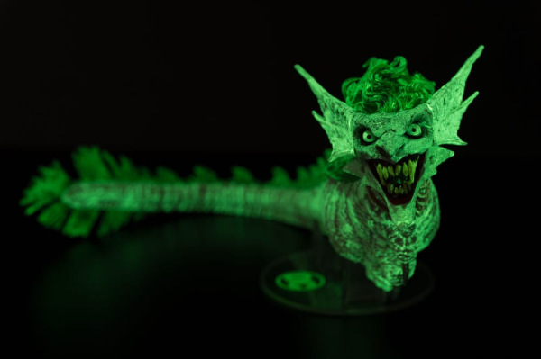 Dark Nights: Metal DC Multiverse Action Figure The Joker Dragon Glow in the Dark Edition (Gold Label 3
