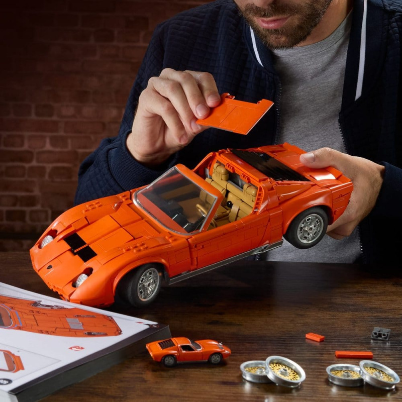 Hot Wheels Premium Mattel Brick Shop Building Set 1/12 Lamborghini Miura P400 SV 1
