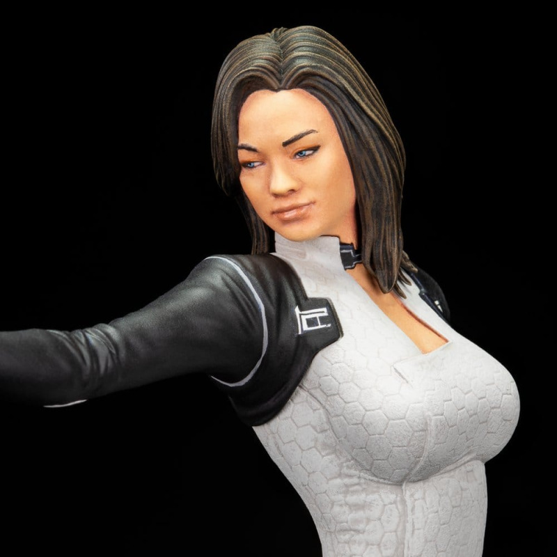 Mass Effect PVC Figure Miranda Lawson 22 cm 9