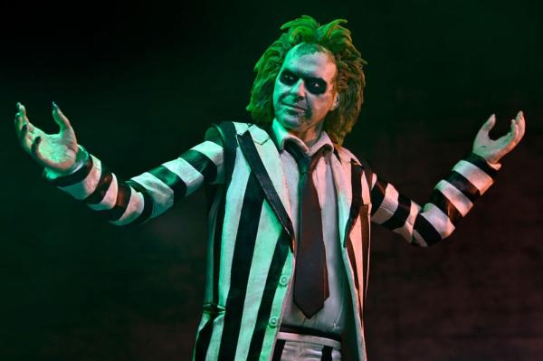 Beetlejuice Beetlejuice Action Figure 7 Scale Ultimate Striped Suit Beetlejuice 18 cm 7