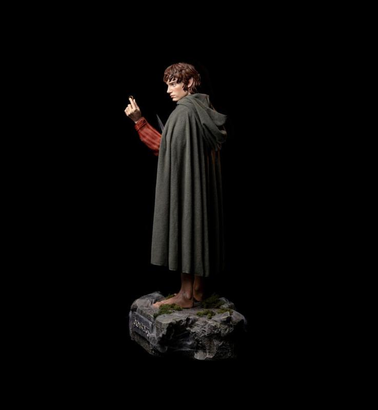 Lord of the Rings Life-Size Statue Frodo 152 cm 4