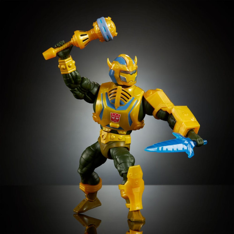 Masters of the Universe x Transformers Action Figure Bumblebee Armor Man-At-Arms heo European Exclus 3