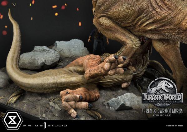 Jurassic World: Fallen Kingdom Statue 1/15 T-Rex & Carnotaurus 90 cm 5