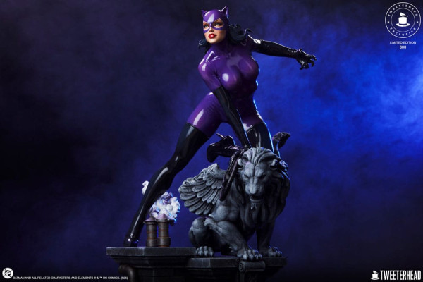 DC Comics Maquette 1/6 Catwoman (Purple Edition) 35 cm 4