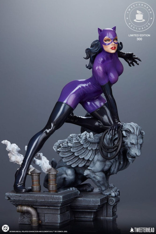 DC Comics Maquette 1/6 Catwoman (Purple Edition) 35 cm 9