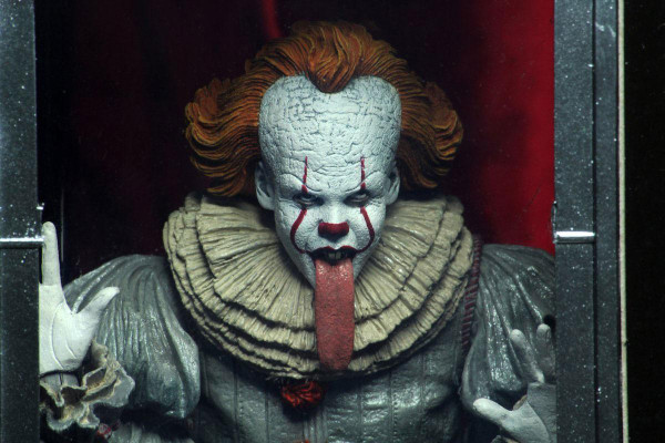 It Chapter Two Action Figure Ultimate Pennywise 18 cm 1