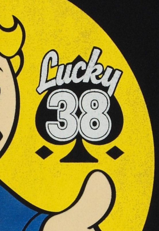 Fallout T-Shirt Lucky 38 Dice Size M 4