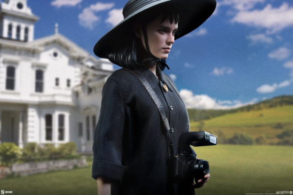 Beetlejuice Action Figure 1/6 Lydia Deetz 25 cm 4