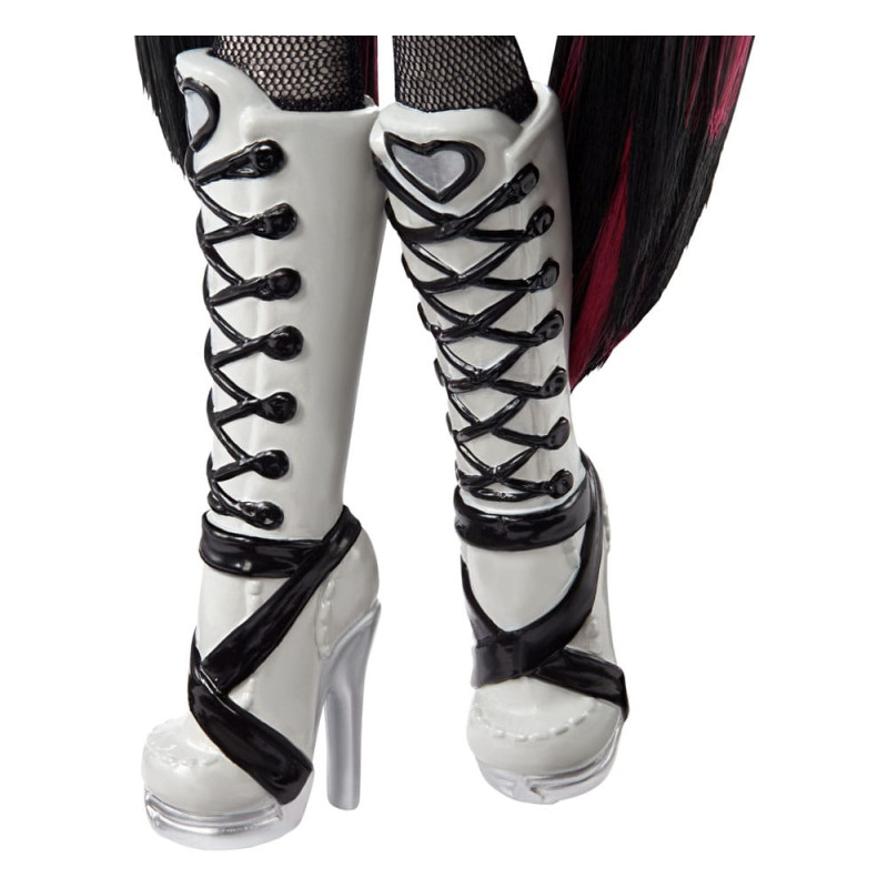 Monster High Reel Drama Doll Draculaura in Black And White 3