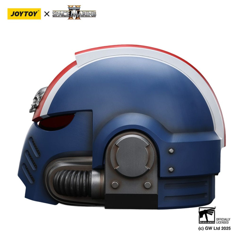 Warhammer 40,000: Space Marine 2 Replica Ultramarines Lieutenant Titus helmet 30 cm 7