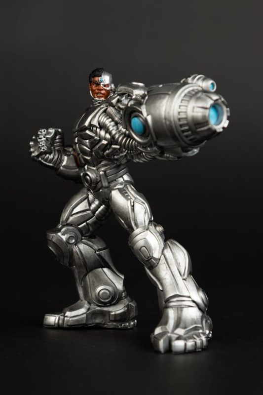 DC Direct Collector Vinyl Statue Cyborg 12 cm 10