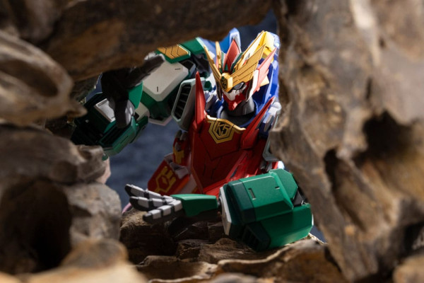 The Red Ranger Becomes an Adventurer in Another World Plastic Model Kit Maximum Kizuna Kaiser 17 cm 11