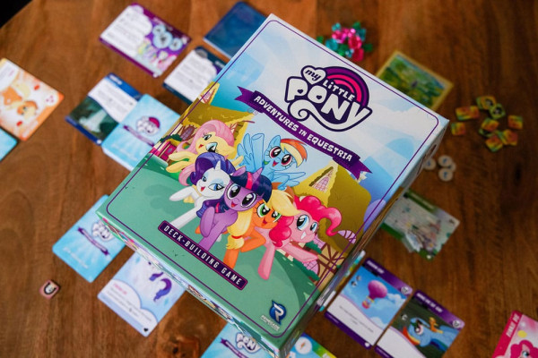 My Little Pony card game Deck-Building Adventures in Equestria *Englische Version* 9