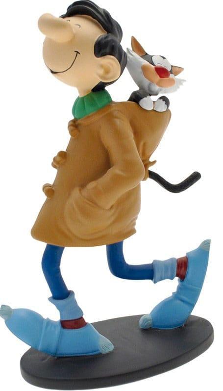 Gaston: Gaston with Duffle Coat 18 cm Statue