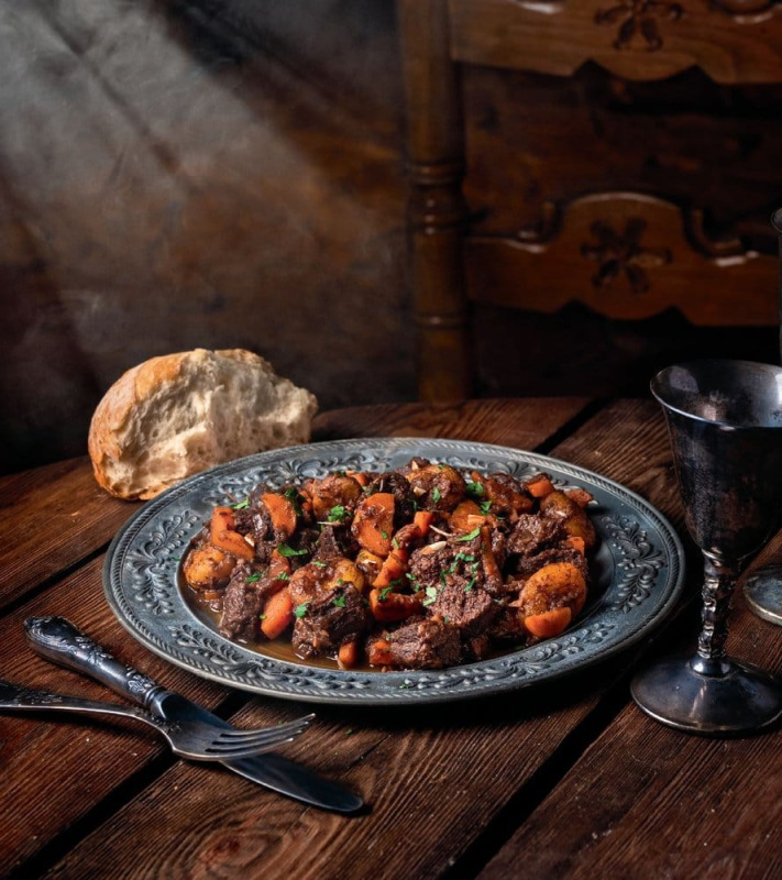 The Witcher: The Official Cookbook - Recipes, Legends and Culinary Tales *German Version* 5