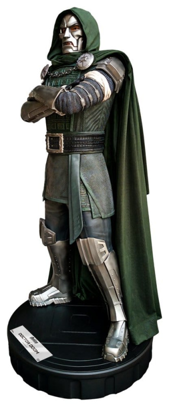 Marvel Avengers: Doomsday Life-Size Statue Doctor Doom 198 cm 2