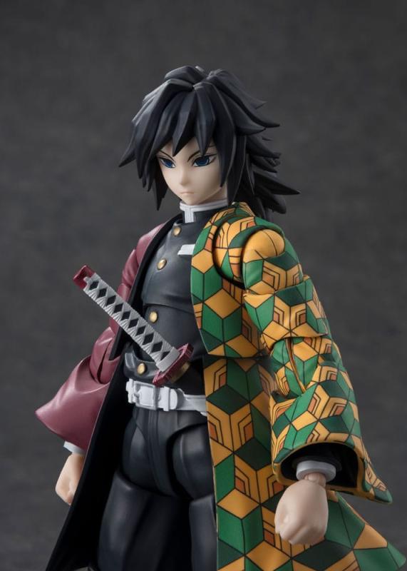 Demon Slayer: Kimetsu no Yaiba S.H. Figuarts Action Figure Giyu Tomioka 15 cm 7