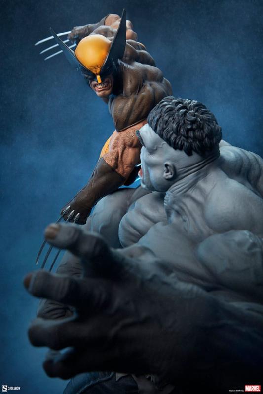 Marvel Statue Grey Hulk vs Wolverine 58 cm