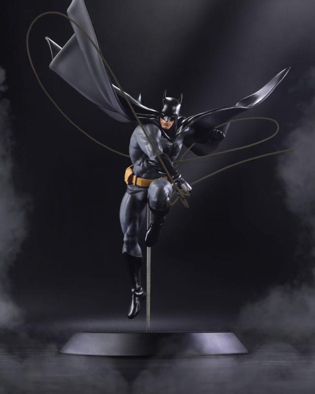 DC Direct Statue DC Designer Series Batman (by Dan Mora) 40 cm 9