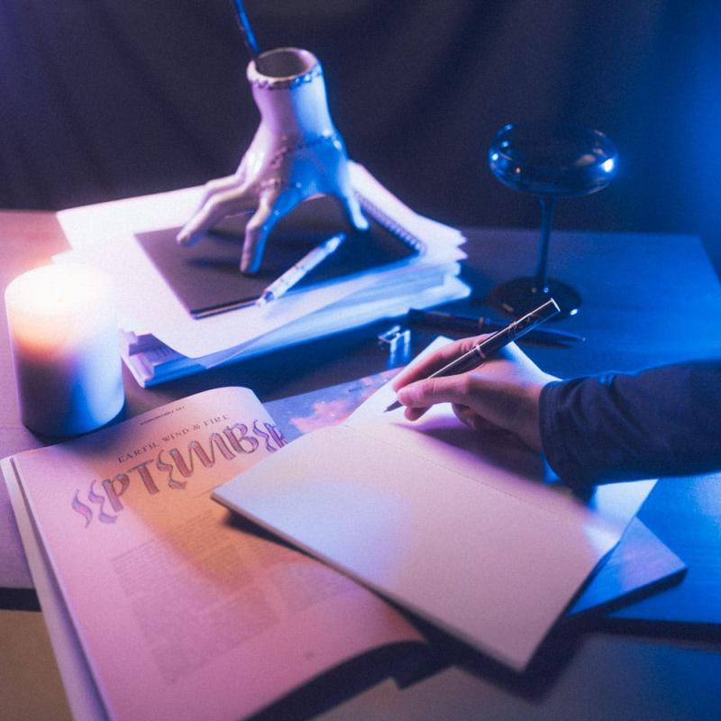 Wednesday Pencil Holder incl. Stationary Set 3