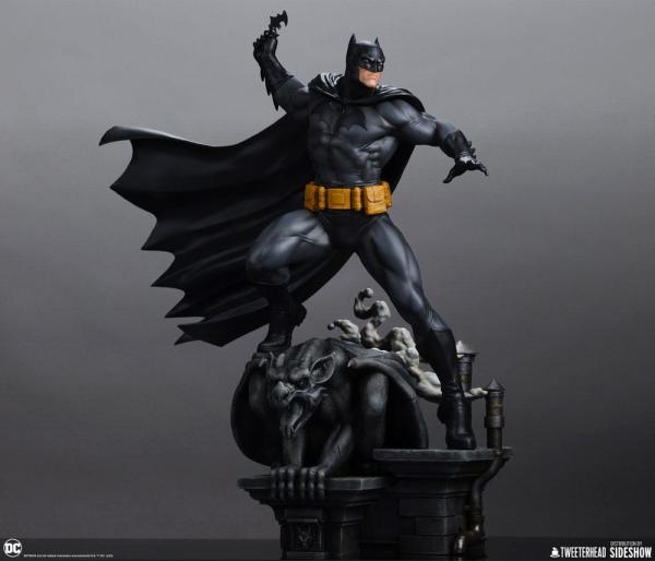 DC Comics Maquette 1/6 Batman (Black and Gray Edition) 50 cm