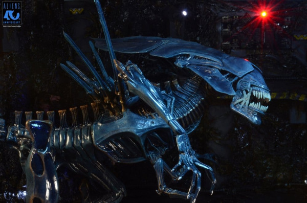 Aliens Ultra Deluxe Action Figure Alien Queen (40th Anniversary) 38 cm 12