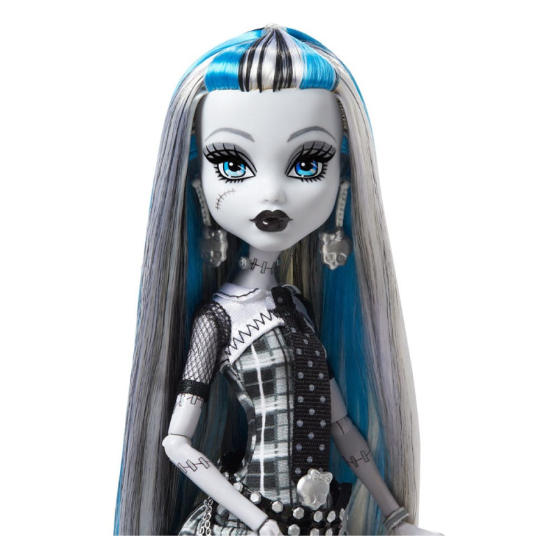 Monster High Reel Drama Doll Frankie Stein in Black And White 5