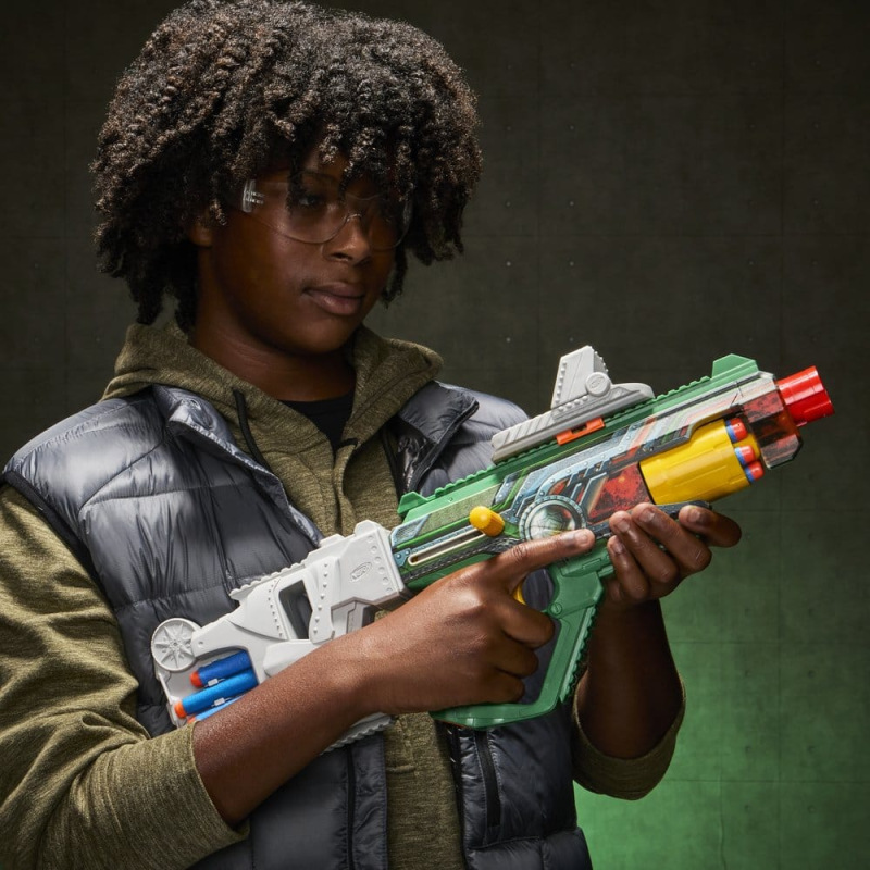 Avengers: Doomsday NERF Dart Blaster Doctor Doom 10