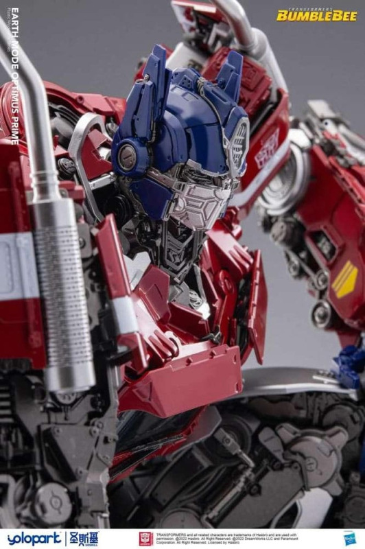 Transformers Bumblebee Plastic Model Kit Earth mode Optimus Prime 30 cm 2