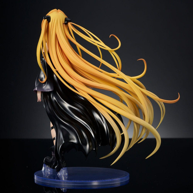 To Love-Ru Darkness PVC Statue 1/6 Golden Darkness Black Trance Version 20 cm 6