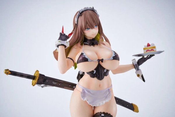 Meido-Busou PVC Figure 1/6 Blade Strawberry on the Shortcake Ver. 28 cm 9