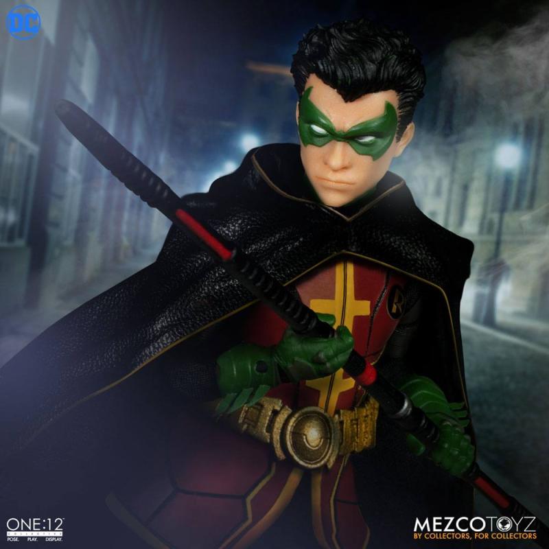 DC Comics: Robin 1/12 Action Figure - Mezco Toys