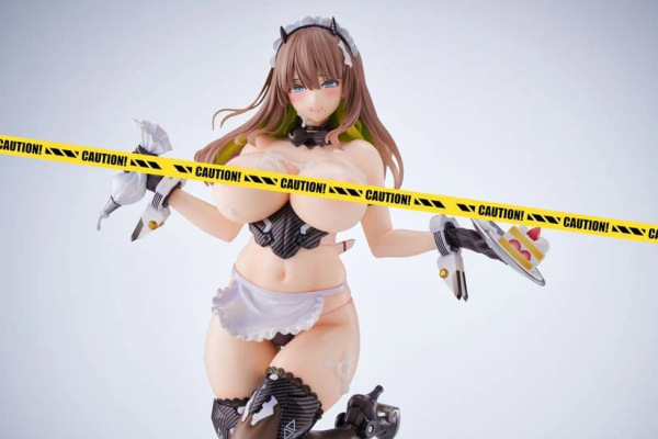 Meido-Busou PVC Figure 1/6 Blade Strawberry on the Shortcake Ver. 28 cm 1