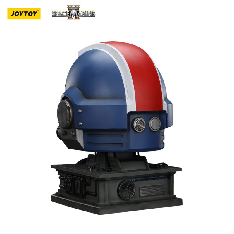 Warhammer 40,000: Space Marine 2 Replica Ultramarines Lieutenant Titus helmet with Display Stand 44 7